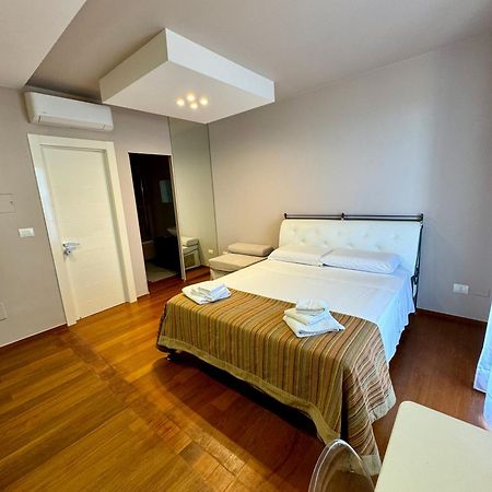 B&B L'Orizzonte บาร์เลตตา ภายนอก รูปภาพ