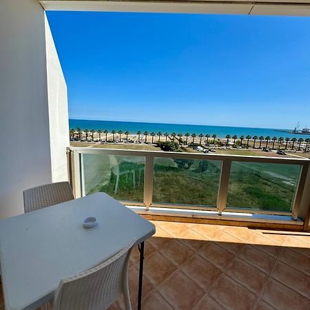 B&B L'Orizzonte บาร์เลตตา ภายนอก รูปภาพ